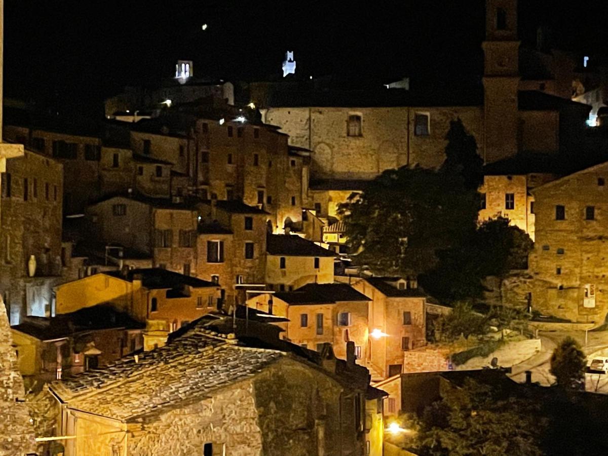 Pulcinella Appartamento Tipico Centro Storico Montepulciano Exterior photo